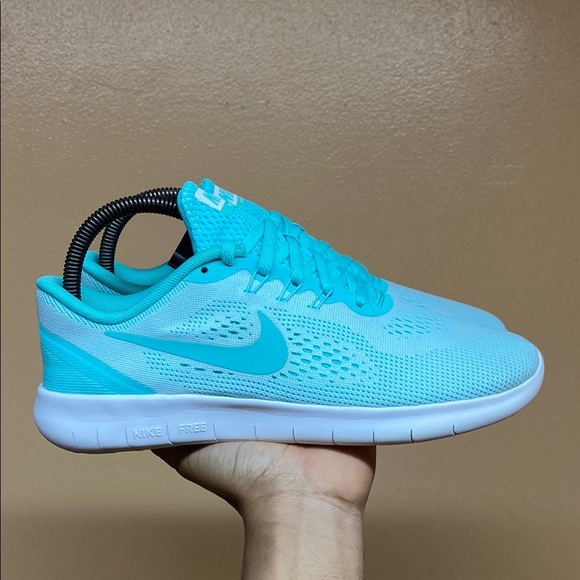 Nike Free Run Hyper Turquoise White Black Running Sneakers - Picture 1 of 16